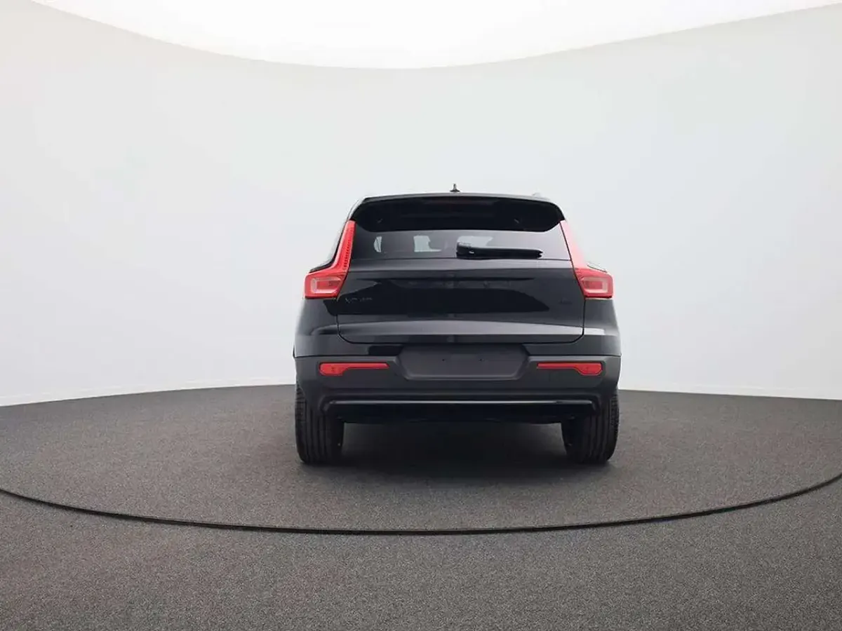 Nouvelle Volvo XC40 Plus 197 ch (144 kW) 2026 Noir SUV