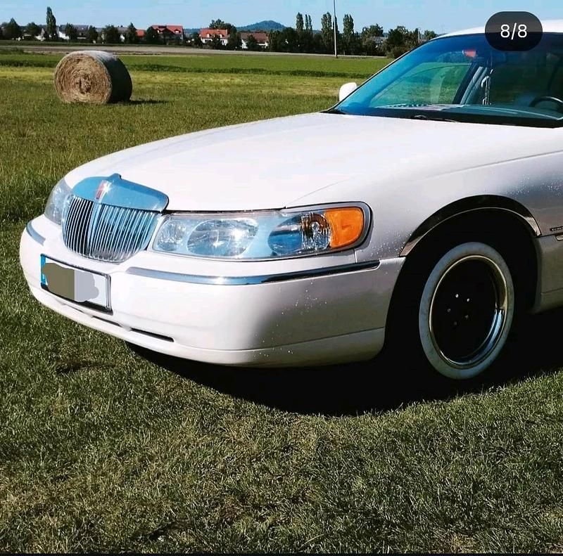 Weiß Gebraucht 2001 Lincoln Town Car Limousine | 7.200 € - Bild 1/4