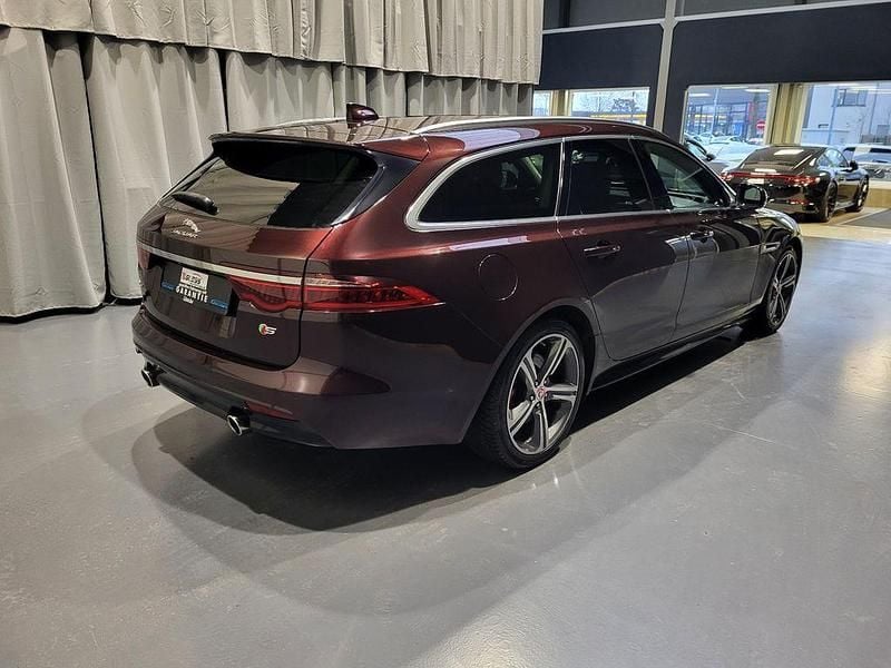 Gebraucht Jaguar XF S 300 PS (220 kW) 2018 Rossello red Kombi