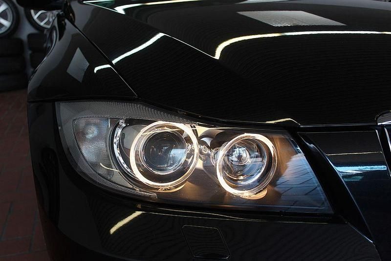 Gebraucht BMW 325 Advantage 218 PS (160 kW) 2006 Schwarz Limousine