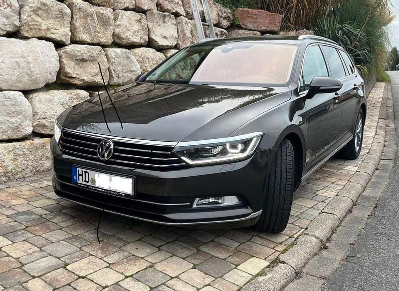 Schwarz Gebraucht 2016 VW Passat Kombi | 15.800 € (Guter Preis) - Bild 1/4