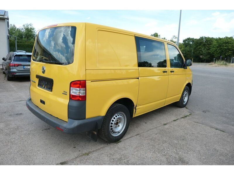 Gebraucht VW T5 84 PS (61 kW) 2011 Ginstergelb r1032 Van