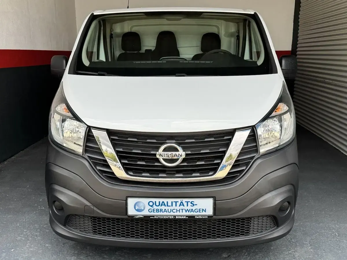Gebraucht Nissan NV300 121 PS (88 kW) 2016 Weiß Van