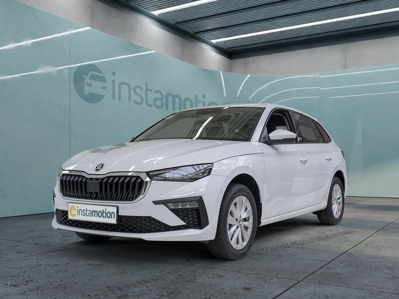 Weiß Gebraucht 2024 Skoda Scala Selection Kleinwagen | 30.640 € - Bild 1/4