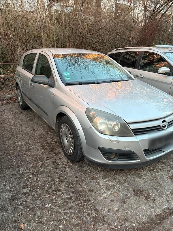 Silber Gebraucht 2004 Opel Astra Limousine | 600 € (Superpreis) - Bild 1/4