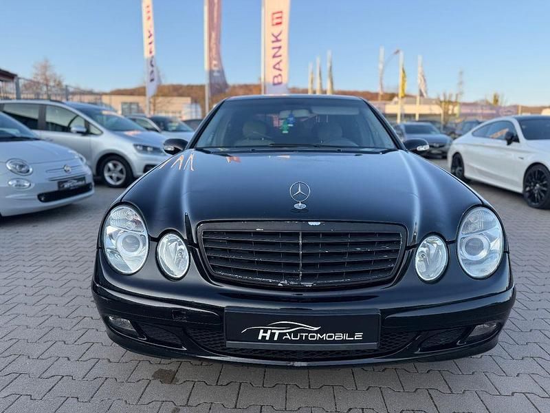 Gebraucht Mercedes E220 150 PS (110 kW) 2004 Schwarz Limousine