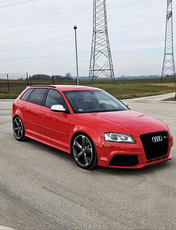 Rot Gebraucht 2013 Audi RS3 Sportback Kleinwagen | 34.999 € (Fairer Preis) - Bild 1/4