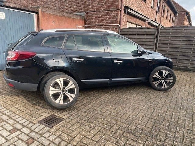 Gebraucht Renault Mégane III Bose Edition 131 PS (96 kW) 2011 Schwarz Limousine