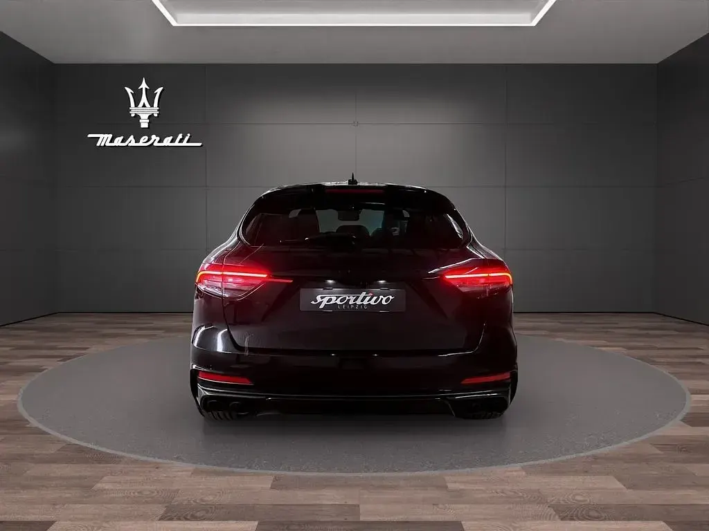 Gebraucht Maserati Levante 581 PS (427 kW) 2021 Schwarz SUV
