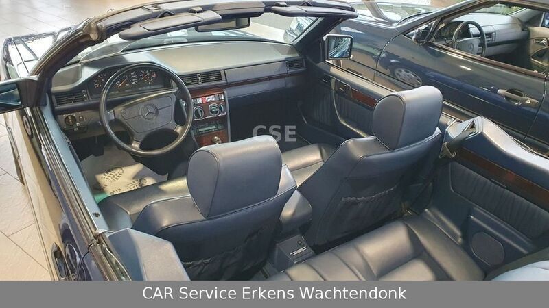 Brugt Mercedes E220 150 HK (110 kW) 1994 Blå Cabriolet