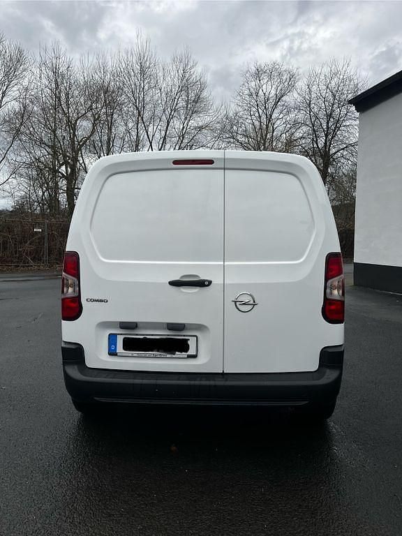 Second-hand Opel Combo 101 CP (74 kW) 2020 Argintiu Monovolum