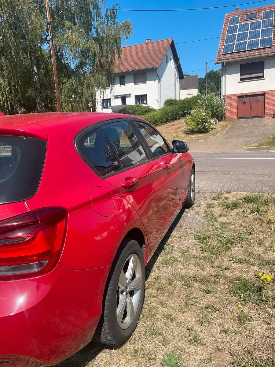 Gebraucht BMW 116 Sport Line 136 PS (100 kW) 2014 Rot Kleinwagen