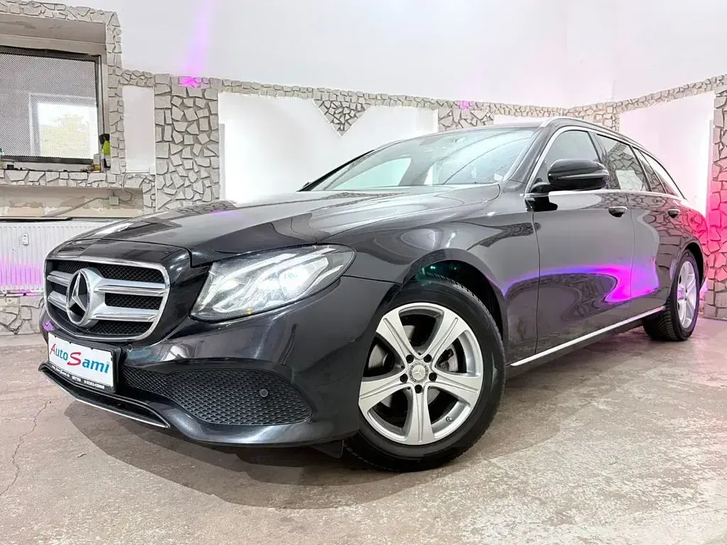 Gebraucht Mercedes E220 194 PS (142 kW) 2017 Schwarz Limousine
