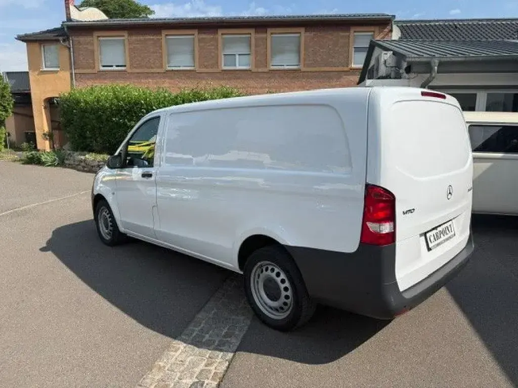 Gebraucht Mercedes Vito 136 PS (100 kW) 2022 Arktikweiss Van