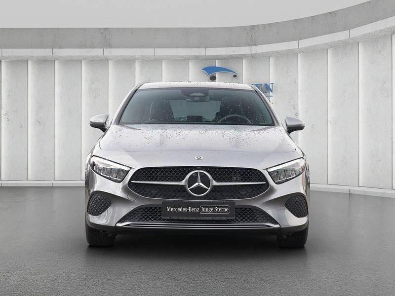 Gebraucht Mercedes A250 Progressive 218 PS (160 kW) 2024 Lack mountaingrau Limousine