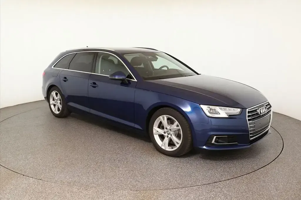 Gebraucht Audi A4 Sport 190 PS (139 kW) 2018 Scubablau Kombi