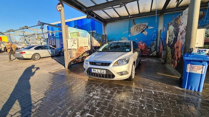 Silber Gebraucht 2009 Ford Focus Kombi | 2.500 € (Guter Preis) - Bild 1/4