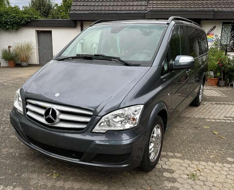 Grau Gebraucht 2014 Mercedes Viano Edition Van / Kleinbus | 20.500 € (Superpreis) - Bild 1/4