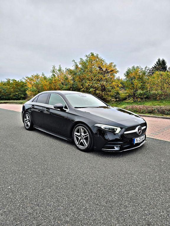 Schwarz Gebraucht 2020 Mercedes A220 AMG line Limousine | 22.000 € (Superpreis) - Bild 1/4
