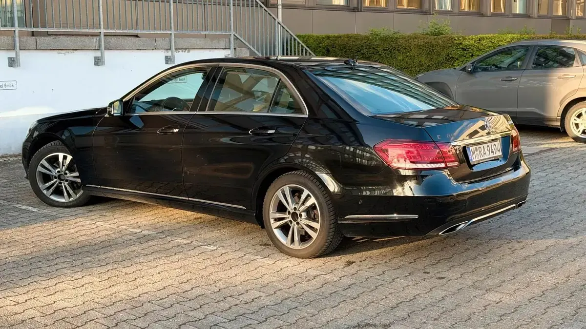 Gebraucht Mercedes E350 306 PS (225 kW) 2013 Schwarz Limousine