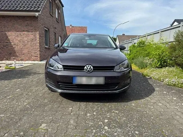Gebraucht VW Golf VII LOUNGE 110 PS (80 kW) 2015 Grau Limousine