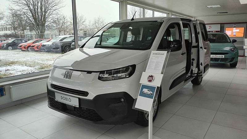 Gebraucht Fiat Doblò Family 131 PS (96 kW) 2025 Icy white Van / Kleinbus