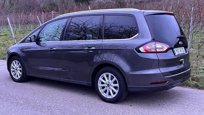 Gebraucht Ford Galaxy 150 PS (110 kW) 2018 Grau Van / Kleinbus