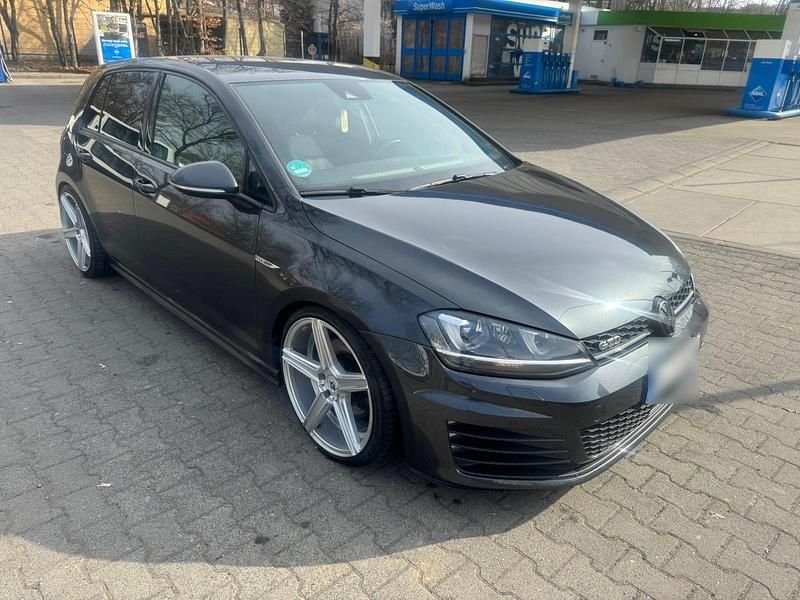 Gebraucht VW Golf VII 184 PS (135 kW) 2016 Grau Limousine