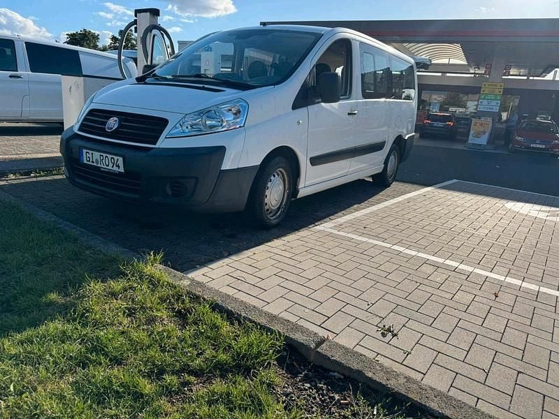Weiß Gebraucht 2012 Fiat Scudo Van / Kleinbus | 6.500 € - Bild 1/4