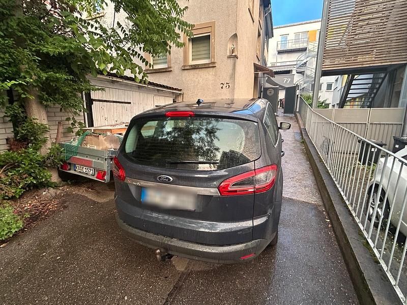 Blau Gebraucht 2012 Ford S-MAX Trend Van / Kleinbus | 3.799 € (Guter Preis) - Bild 1/4