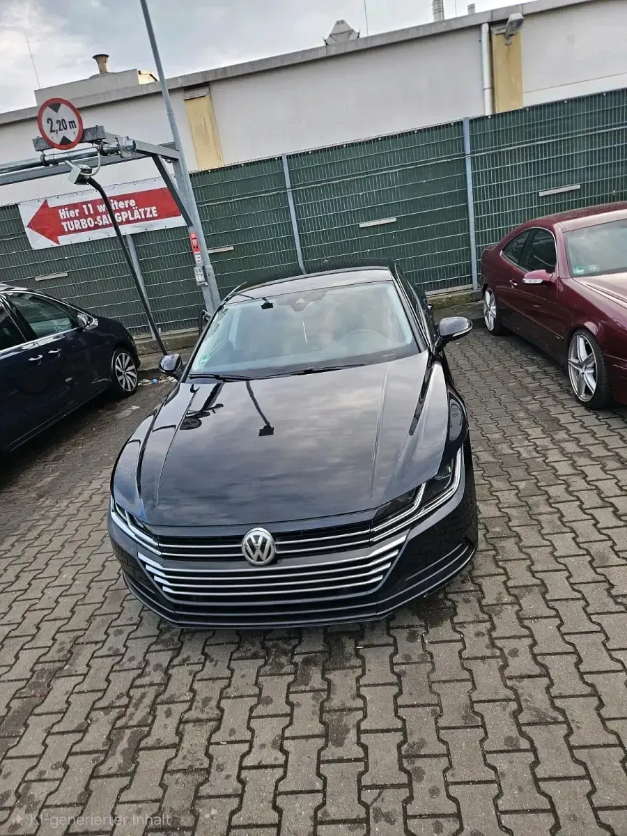 Gebraucht VW Arteon Basis 150 PS (110 kW) 2018 Schwarz Kleinwagen