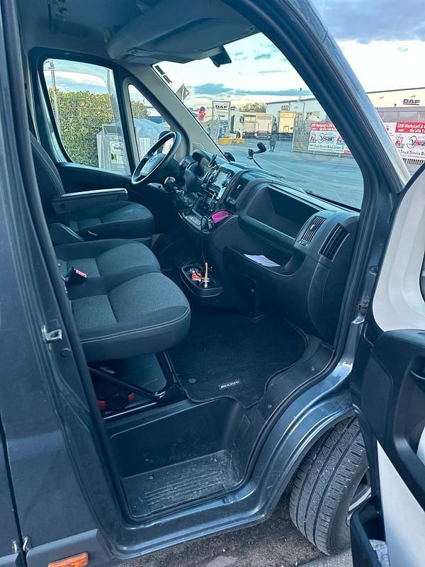 Gebraucht Fiat Ducato 177 PS (130 kW) 2017 Grau Van