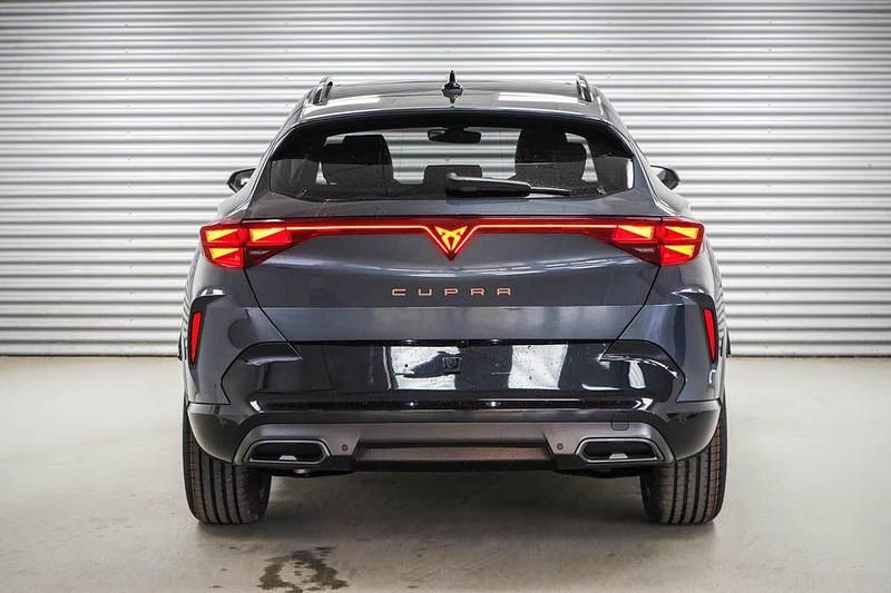 Neu Cupra Formentor 150 PS (110 kW) 2026 Grau SUV