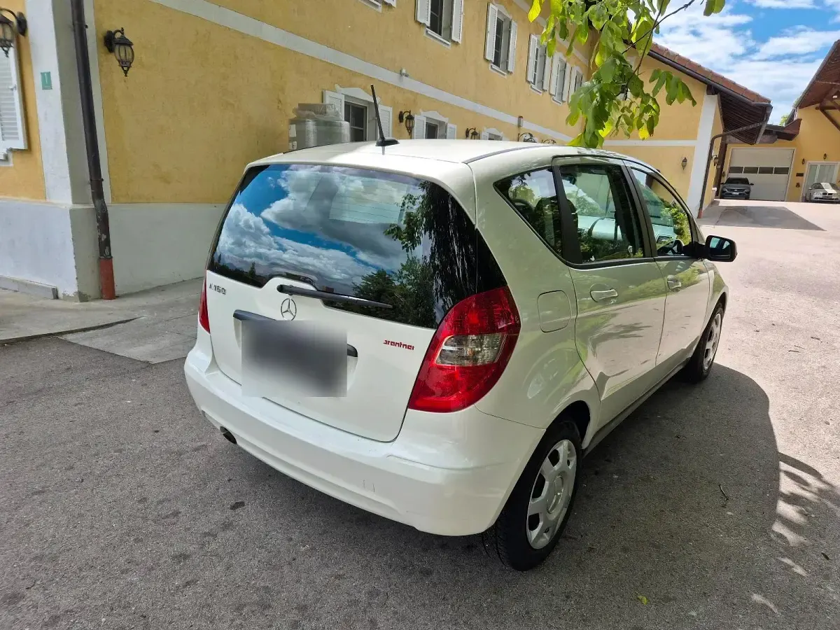 Gebraucht Mercedes A160 Elegance 95 PS (69 kW) 2010 Weiß Kleinwagen