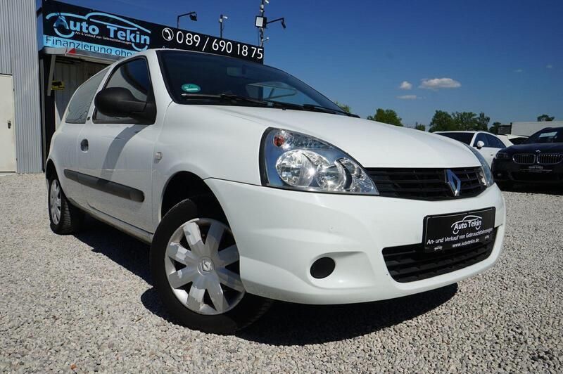 Weiß Gebraucht 2010 Renault Clio II Authentique Kleinwagen | 2.790 € (Fairer Preis) - Bild 1/3