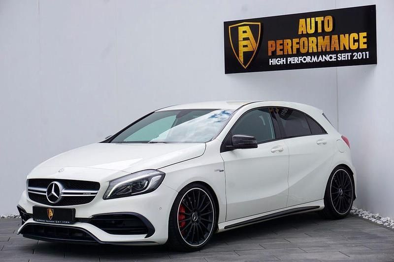 Weiß Gebraucht 2016 Mercedes A45 AMG AMG Limousine | 26.800 € - Bild 1/4