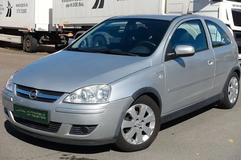 Gebraucht Opel Corsa Edition 80 PS (58 kW) 2005 Silber Kleinwagen