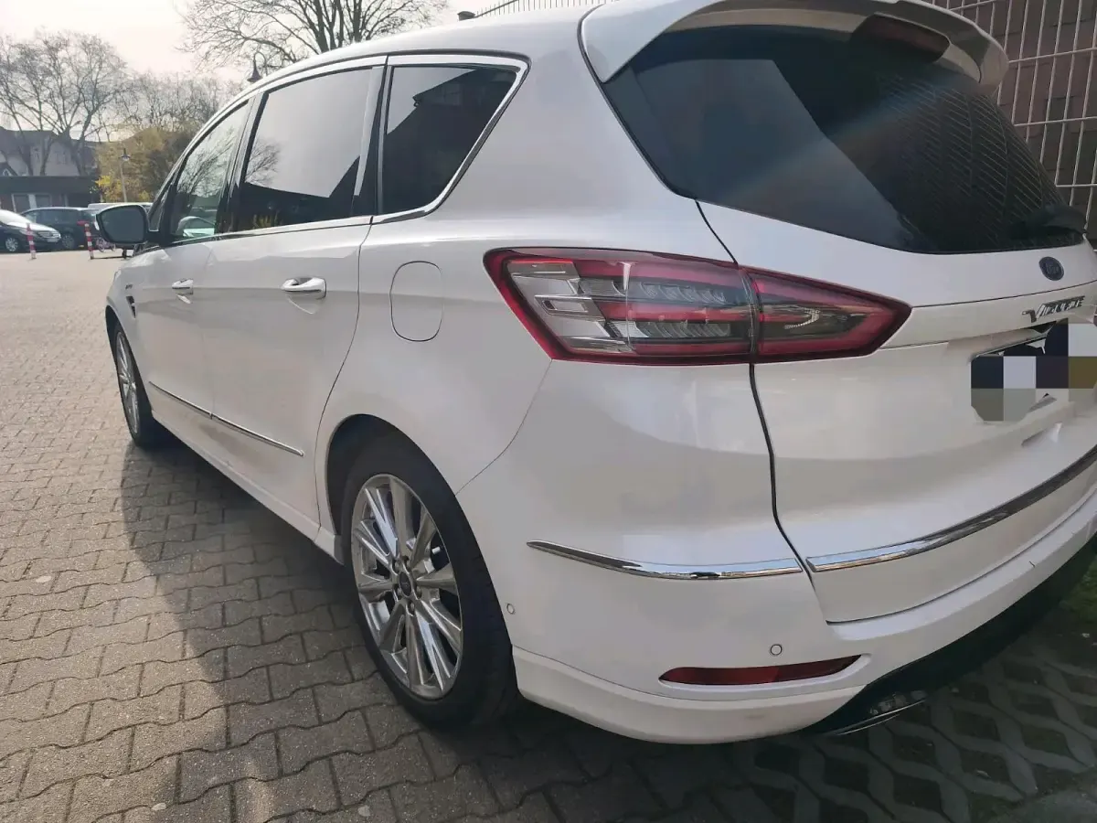 Gebraucht Ford S-MAX Vignale 179 PS (131 kW) 2016 Weiß Van / Kleinbus