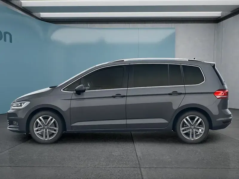 Neu VW Touran 150 PS (110 kW) 2026 Grau Van / Kleinbus