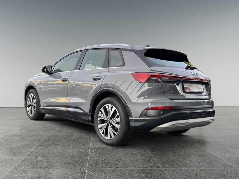 Gebraucht Audi e-tron Comfort 194 kW (265 PS) 2022 Kieselgrau SUV