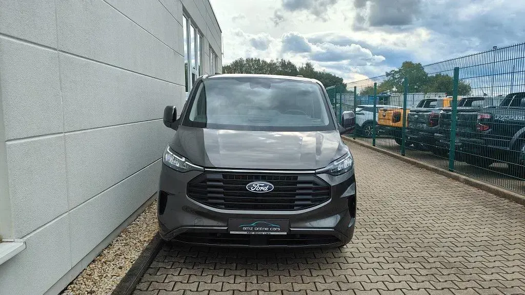 Uusi Ford Transit Custom Limited 170 HP (125 kW) 2026 Harmaa Sedan
