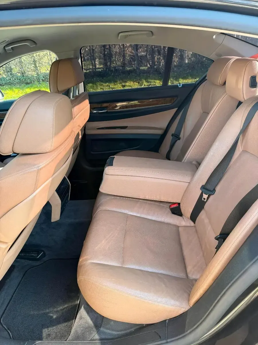 Gebraucht BMW 730 245 PS (180 kW) 2009 Grau Limousine
