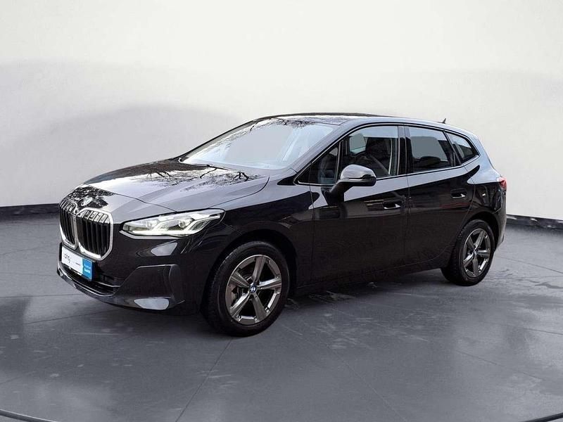 Gebraucht BMW 220 156 PS (114 kW) 2025 Schwarz Van / Kleinbus