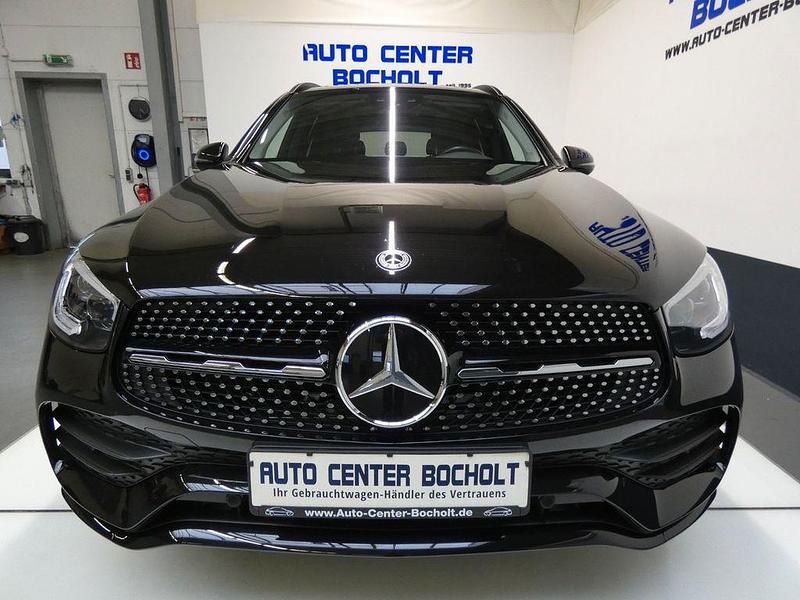 Schwarz Gebraucht 2021 Mercedes GLC400d AMG line SUV | 42.900 € (Guter Preis) - Bild 1/4