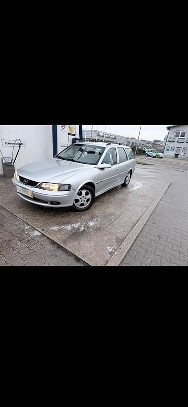 Gebraucht Opel Vectra 116 PS (85 kW) 2000 Silber Kombi