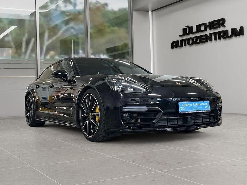 Schwarz Gebraucht 2018 Porsche Panamera Turbo Sport Turismo Limousine | 69.990 € (Superpreis) - Bild 1/4
