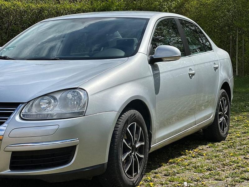 Brugt VW Jetta 140 HK (102 kW) 2007 Grå Sedan