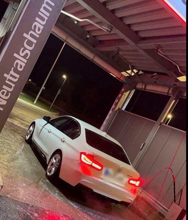 Beige Gebraucht 2016 BMW 328 M Sport Limousine | 14.500 € (Guter Preis) - Bild 1/4