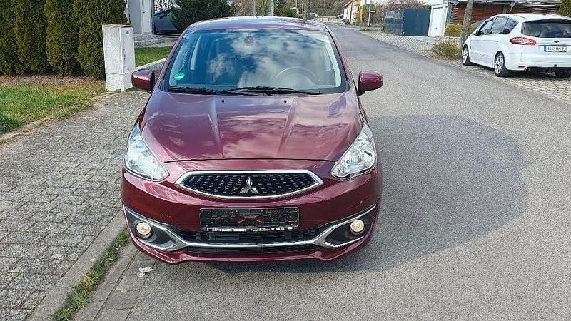 Gebraucht Mitsubishi Space Star Edition+ 80 PS (58 kW) 2016 Rot Kleinwagen