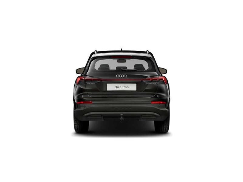 Gebraucht Audi Q4 e-tron Advanced 150 kW (204 PS) 2023 Mythosschwarz metallic SUV